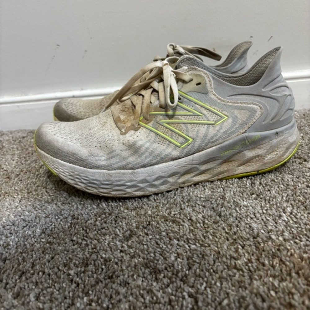 New Balance Women Fresh Foam 1080v11 running shoes White Bleached Lime Glow 10.5